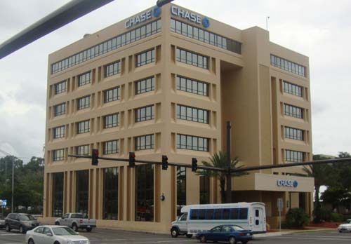 Chase Building in Sarasota painted bv Gulfside Painting