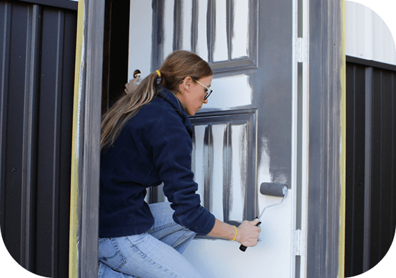 Door and window painters working